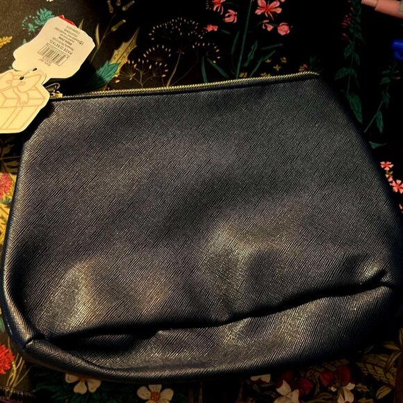 Navy Blue little accessory bag - Can be used for makeup, pens etc - NEW w/tag - Picture 2 of 5